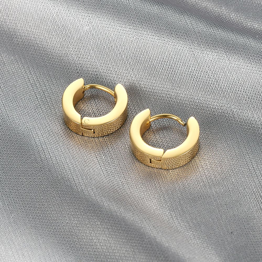 Wholesale hip cool black gold stainless steel clip earrings | EaseWholesale 0