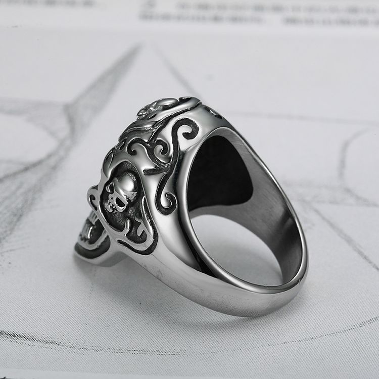 Vintage Red Eye Rhinestone Ghost Skull Rings Titanium Steel Men's Ring | EaseWholesale 3