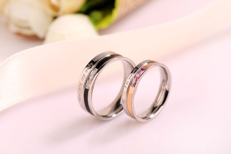 Wholesale Korean fashion temperament titanium Stainless steel couple ring with diamond personalized hipster jewelry | EaseWholesale 3 Wholesale Korean fashion temperament titanium Stainless steel couple ring with diamond personalized hipster jewelry | EaseWholesale 3