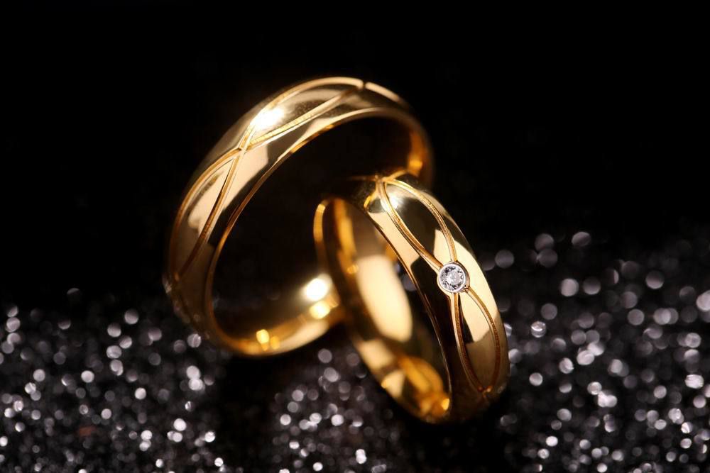 Korean version of the fashion trend couple ring 18K gold with zirconia creative stainless steel couple ring  | EaseWholesale 1