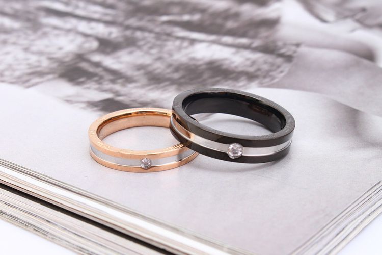 Hundred fashion diamonds black gold titanium steel men's and women's rings | EaseWholesale 1 Hundred fashion diamonds black gold titanium steel men's and women's rings | EaseWholesale 1